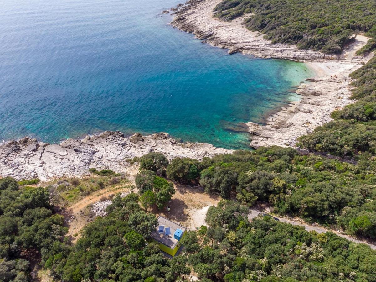 Cottage On The Kavran Beach Bagian luar foto